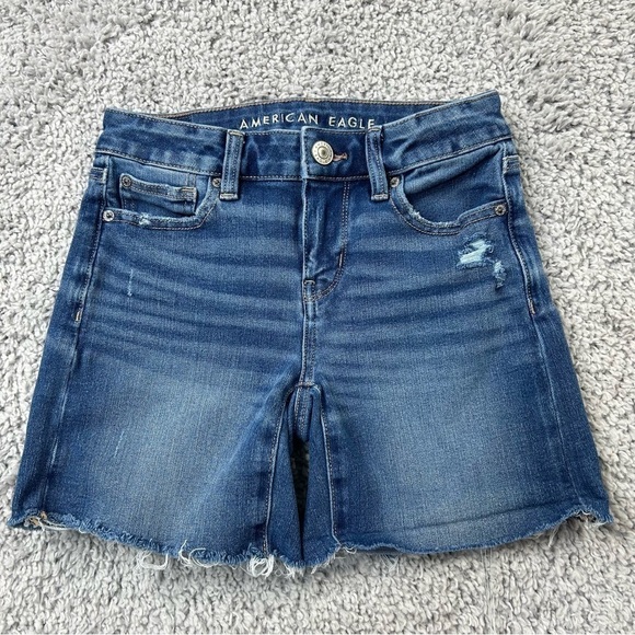 American Eagle Shorts Midi The Dream Short Raw Hem Denim Cut Offs Cuffed Concert - Picture 1 of 5